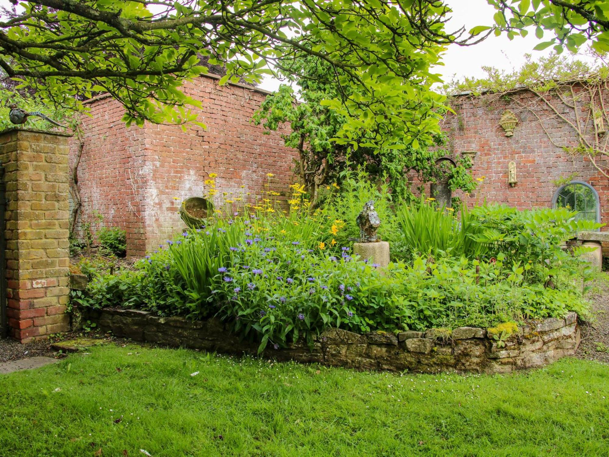 Вилла Coach House Лудлоу Экстерьер фото